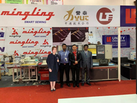 Machine de fabrication de chaussures YUTAI Ligne d'assemblage de convoyeur de fixation de semelle de chaussures