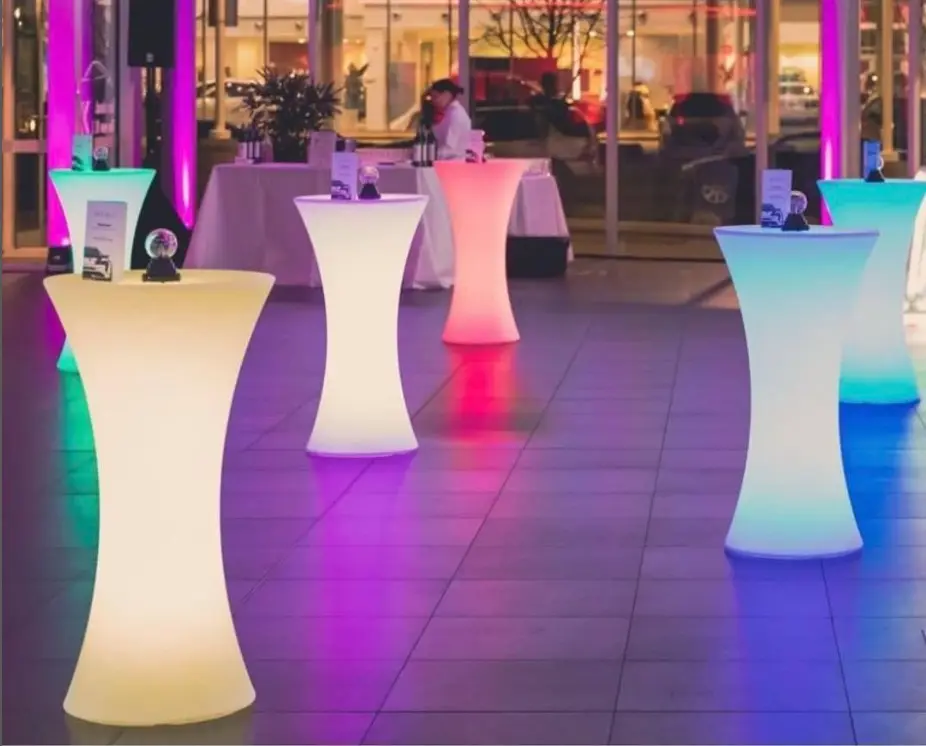 Tavoli da Bar alti a LED all'ingrosso Cordless Led Light up Party Furniture tavoli da noleggio per feste Cocktail alto con luce