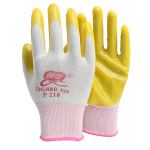 Guantes de Trabajo Chuangxin P218 Recubiertos de PVC Amarillo, Texturizados, Resistentes a la Abrasión, de Uso General - Product Image 2