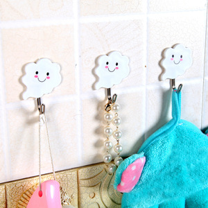 Three-person family <b>hooks</b>/adhesive <b>hooks</b> (3-piece pack) Adhesive <b>hooks</b>, plastic plug <b>hooks</b>, smiley face and white cloud - Product Image 4