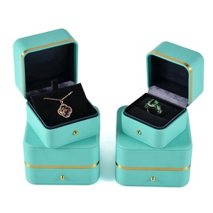new product ideas 2020 top quality blue green PU leather jeweler jewellery box custom ring jewelry box with black velvet