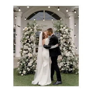 卸売グリーンナチュラルスタイル人工ローズシルクフラワーアーチ結婚式背景装飾