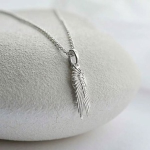 Nouvelle collection de bijoux fins de luxe en argent 925 plaqué or, ensemble de boucles d'oreilles et collier en forme d'ailes d'ange pour femmes, idéal pour les fiançailles et les soirées - Product Image 3