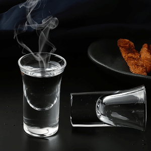 Stile classico piccolo Bar <span class=keywords><strong>Espresso</strong></span> tazza di vino rosso bicchiere bicchiere proiettile per le occasioni di festa in <span class=keywords><strong>vetro</strong></span> per uso caffè - Product Image 3