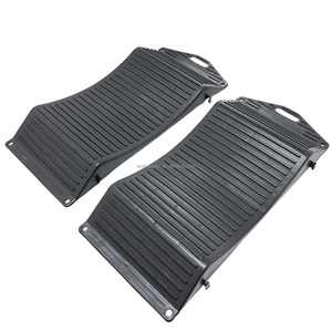 Rampes de voiture à profil bas incurvé en HDPE, rampe économiseur de pneus pour la prévention des pneus à plat et le stockage des véhicules - Product Image 5