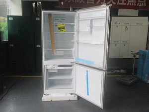 14,8 Cu. Ft. Réfrigérateurs à double porte avec congélateur inférieur pour usage domestique avec distributeur de glace - Product Image 4