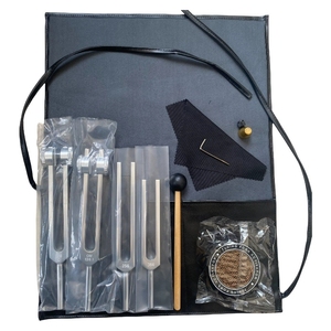 Kit de diapasons pour la guérison sonore, 128Hz, 136.1Hz, 256Hz, 384Hz, avec sac de rangement en cuir enroulable et accessoires, vente en gros - Product Image 2