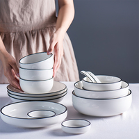 Service de Vaisselle 13 Pièces en Céramique Blanche, Ensemble Bols Cuillères Assiettes en Porcelaine, Vaisselle de Table en Céramique pour Restaurant