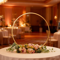 Table à gâteau en métal avec perles de cristal Royal Diamond et éclairage pour décorations de mariage et d'anniversaire, montage facile