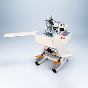 Nouvelle machine <span class=keywords><strong>à</strong></span> scier automatique pour cadres photo avec bras de serrage et <span class=keywords><strong>pince</strong></span> <span class=keywords><strong>à</strong></span> cadre - Product Image 1