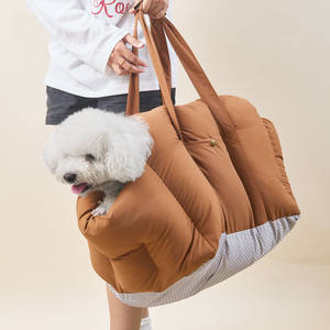Siège de <span class=keywords><strong>voiture</strong></span> pour animaux de compagnie en lin de luxe en gros, housse amovible et lavable, siège surélevé portable pour chien et chat, sac de sécurité pour les voyages en plein air - Product Image 1