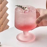 Gobelet à cocktail givré de beauté de qualité supérieure jus rose côtelé flûte à champagne verre à vin à manche court