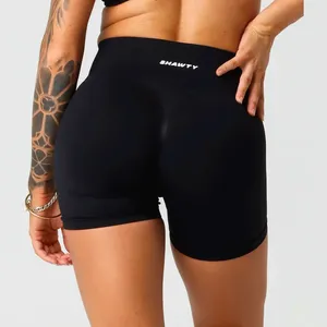 Shorts de sport pour femmes Shawty Shape Me 4,5'' sans couture, effet push-up, taille mi-haute côtelée, pour le yoga - Product Image 5