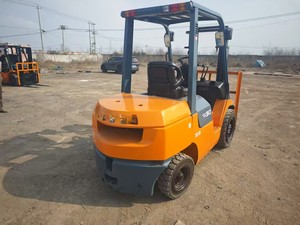 รถยกมือสอง 7F30 สภาพดี ขายดี ราคาพิเศษ ผลิตในญี่ปุ่น มีสินค้าในสต็อก - Product Image 2