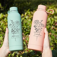 Gobelet personnalisé avec fleur du mois de naissance et nom gravés, bouteille d'eau isotherme en acier inoxydable de 17 oz