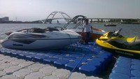 Dock flottant pour jet ski Hisea Dock en HDPE avec rouleaux, ponton modulaire en U avec charnières