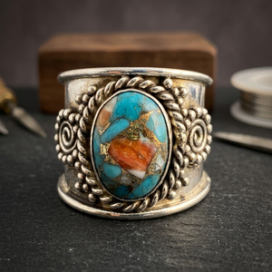 Iroc Sales Bague de mariage bohème en argent sterling avec pierre précieuse ovale turquoise sertie clos, faite à la main, aspect antique, type manchette - Product Image 2