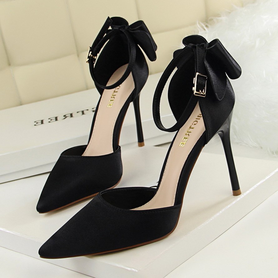 Noir (hauteur 10CM)