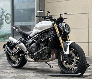 Motocicletas de Segunda Mano de Alta Calidad para Venta al Por Mayor, Usadas para el Motor Benelli 752s 750cc del <span class=keywords><strong>2022</strong></span> - Product Image 1