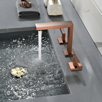 Mitigeur de salle de bain de luxe robinet monté sur pont brossé or rose vanité robinets de salle de bain pour évier 3 trous