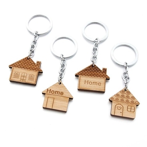 <span class=keywords><strong>Porte</strong></span>-clés en <span class=keywords><strong>bois</strong></span> <span class=keywords><strong>personnalisé</strong></span> gravé, design à domicile, bon marché, 50 pièces - Product Image 1