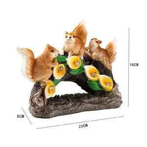 Hot Selling Squirrel Solar Garden Lamp Animal Ornaments Resin Crafts Outdoor Garden Courtyard Decorations