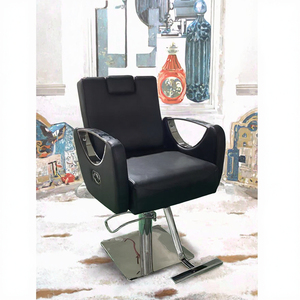 Poltrona da Parrucchiere Idraulica Pieghevole Nera di Lusso con Design Tradizionale in Pelle PU, Poggiapiedi Doppio Uso per Salone - Product Image 5
