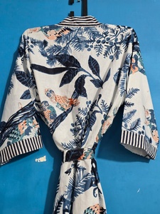Bata de algodón de verano para mujer, estampado floral, manga larga, largo completo, estilo casual, kimono con cierre de cordón, ligera y suave, para la playa - Product Image 2