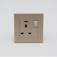 BENDI C33 Prise murale industrielle 1 poste 13A avec interrupteur, type G, norme britannique, simple 3 broches, ignifuge, vente en gros usine