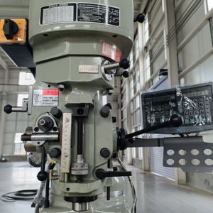 ระบบรางเลื่อนทนการสึกหรอของโรได ผิวพื้นแข็งสำหรับเครื่องกัดแนวตั้งแบบแท่นหมุน 4 แกนที่มีความแม่นยำสูง แกนหมุน R8 แบบเทเปอร์ขนาดกลาง - Product Image 2