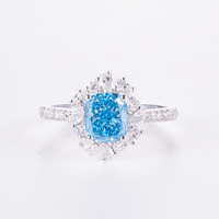 Bague en diamant de laboratoire bleu fantaisie taille coussin IGI en or 18 carats, certifiée IGI GRC, parfaite pour les mariages et les cadeaux, source directe d'usine