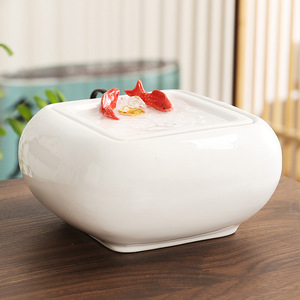 Fuente de Agua de Cerámica Creativa para Escritorio con Adorno de Pez Rojo 110-220V, Decoración de Oficina, Regalo - Product Image 4