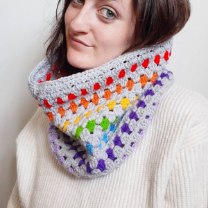 Écharpe au <span class=keywords><strong>crochet</strong></span> arc-en-ciel fait à la main pour <span class=keywords><strong>femme</strong></span>, écharpe chaude pour l'hiver, vente en gros, tricot chauffe-cou, F-378 - Product Image 1