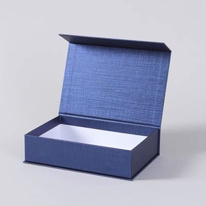Caja magnética de lujo con logotipo en relieve Spot UV Coating Embalaje de marca Premium - Product Image 3