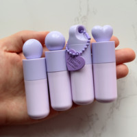 Conteneur de gloss à lèvres personnalisé de 5 ml en ABS violet avec bouchon à vis, recyclable, flacon de gloss à lèvres DIY avec un grand pinceau et un logo personnalisé