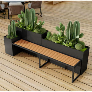 Стальные скамейки в ожидании современных сидений в парке на открытом воздухе - Product Image 1