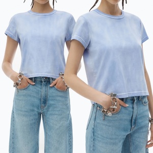 Camiseta Esencial de Algodón Lavado con Efecto Desgastado y Estampado de Logotipo Personalizado, Cuello Redondo, Manga Corta para Mujer - Product Image 1
