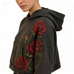 Sweat à capuche court avec motif floral brodé de roses complexes, tendance streetwear urbain, confortable et ample - Product Image 3