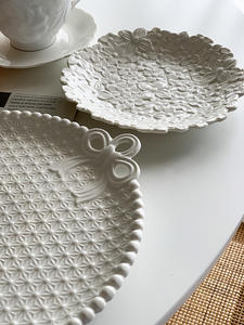 Export single <b>bow</b> relief bead princess plate, craft ceramic shallow flat plate, Western dining plate - Product Image 3