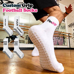 جوارب رياضية مخصصة للرجال من FlexGrip مضادة للانزلاق لكرة القدم، جوارب رياضية مخصصة مضادة للانزلاق - Product Image 1