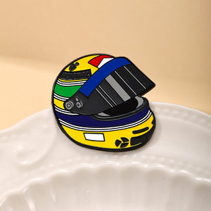 Épinglette en émail personnalisée - Casque hommage à Ayrton Senna, légende du F1, drapeau brésilien, épinglette en métal émaillé souple - Product Image 1