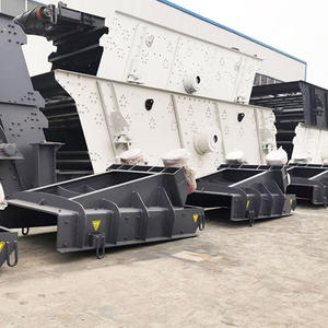 Installation de concassage et de criblage de sable et de pierre de 250 tonnes par heure, modèle 3YK1235, crible vibrant à 3 couches - Product Image 1