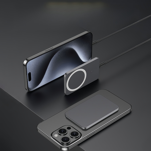 Super Slim Mini 5000mAh Aluminum Alloy Power Bank with Magnetic Wireless Charging