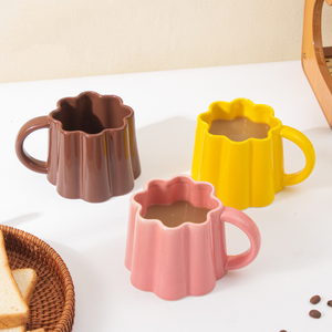 Taza de <span class=keywords><strong>Café</strong></span> de Cerámica de Porcelana con Borde Ondulado <span class=keywords><strong>Kawaii</strong></span>, Color Pastel Sólido, Estilo Nórdico, Apta para Alimentos, Apta para Lavavajillas - Product Image 2
