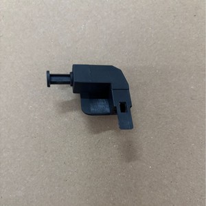 สวิตช์ไฟเบรกโฟล์คสวาเก้น 1H0947561A สำหรับอะไหล่ซ่อมรถยนต์ - Product Image 1