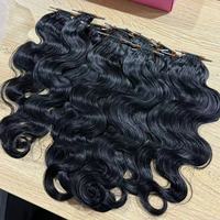 Extensions de cheveux humains vierges non traités, ondulés, légers, en gros, pour tresses au crochet, vente chaude en usine