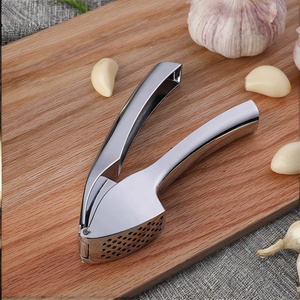 Prensa y pelador de ajo de aleación de zinc Manuel, herramienta de cocina de metal para triturar verduras, incluido el ajo - Product Image 4