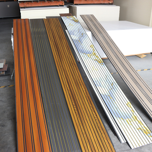 Dễ dàng cài đặt bấm vào khóa số lượng lớn màu đen rãnh Cách Nhiệt PVC tấm Trần và gạch kích cỡ khác nhau kết thúc có sẵn - Product Image 2