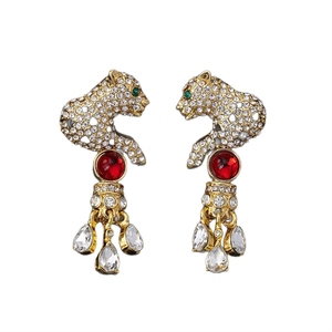 Orecchini a Perno in Stile Vintage, Leopardati Retrò con Rubini e Diamanti Scintillanti in Argento, Lusso Discreto - Product Image 5