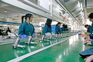 Robinet en or noir robinet <span class=keywords><strong>de</strong></span> tête en laiton chromé doré mitigeur d'eau ensemble <span class=keywords><strong>colonne</strong></span> <span class=keywords><strong>de</strong></span> douche coulissante <span class=keywords><strong>salle</strong></span> <span class=keywords><strong>de</strong></span> <span class=keywords><strong>bain</strong></span> - Product Image 6